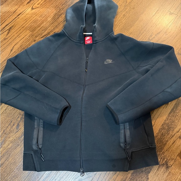 Nike Men's Black Full-Zip Hooded Jacket - Picture 2 of 10